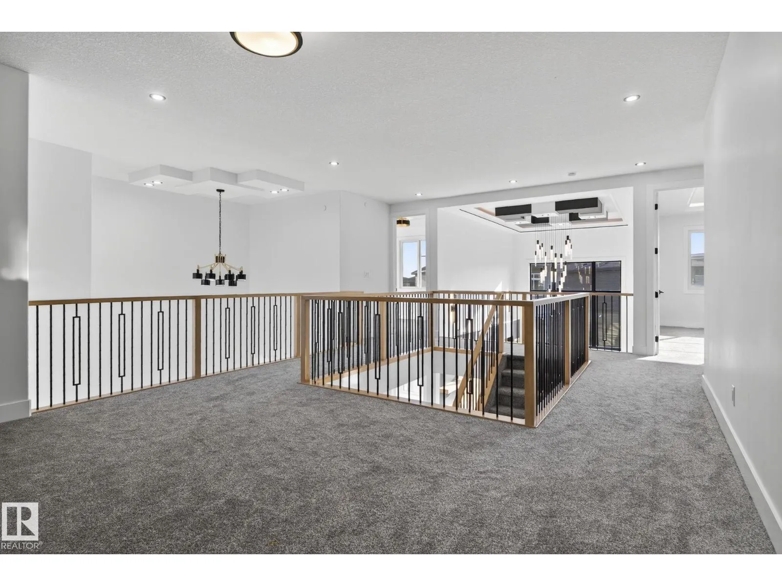 6020 19 ST NE