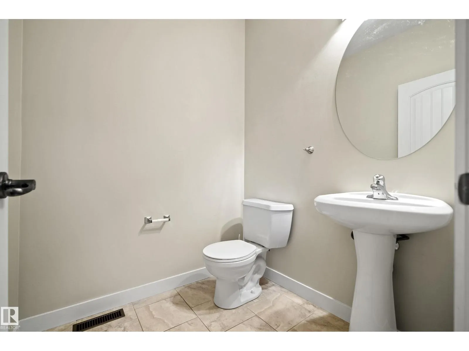 23 GREENBURY BV