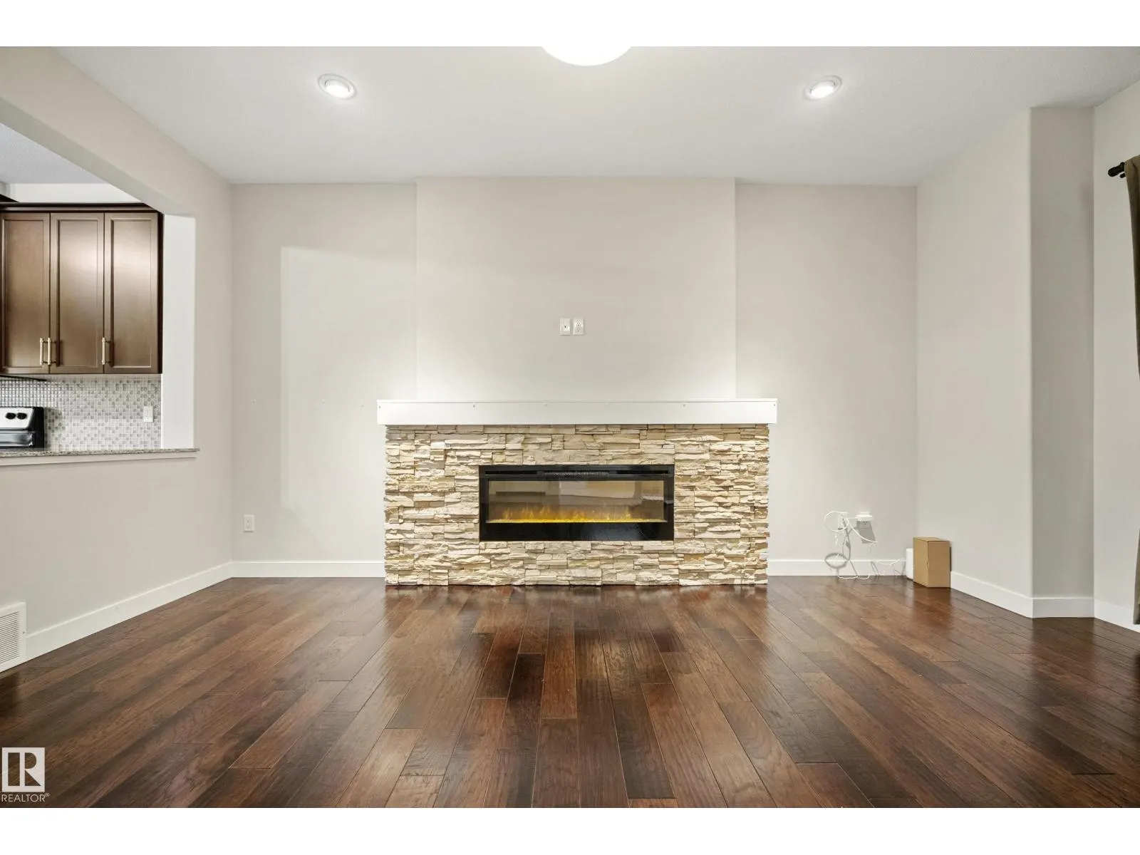23 GREENBURY BV