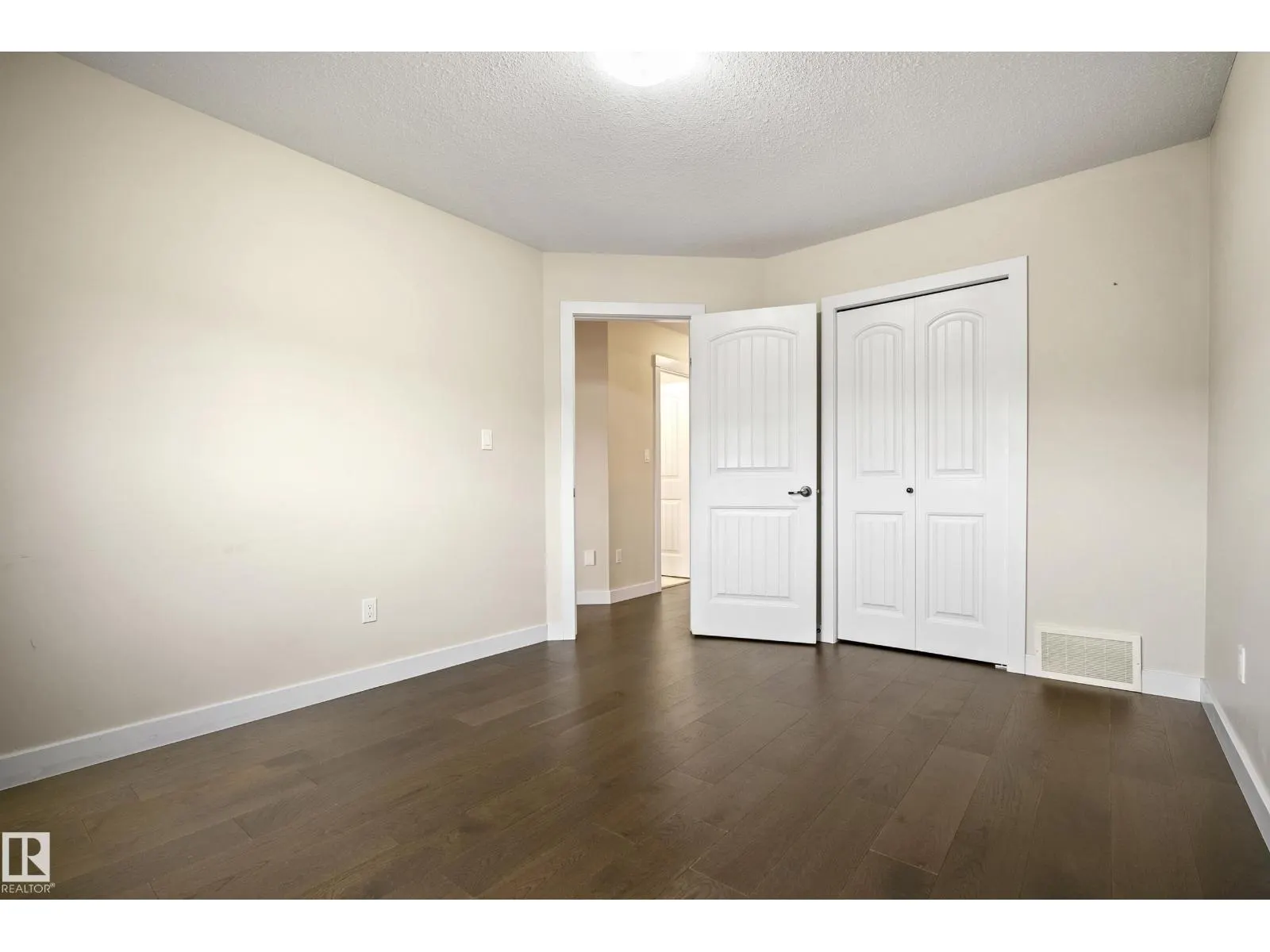 23 GREENBURY BV