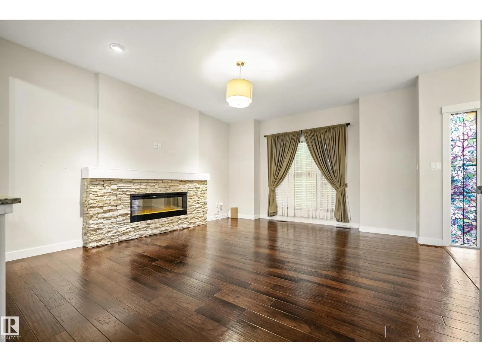 23 GREENBURY BV