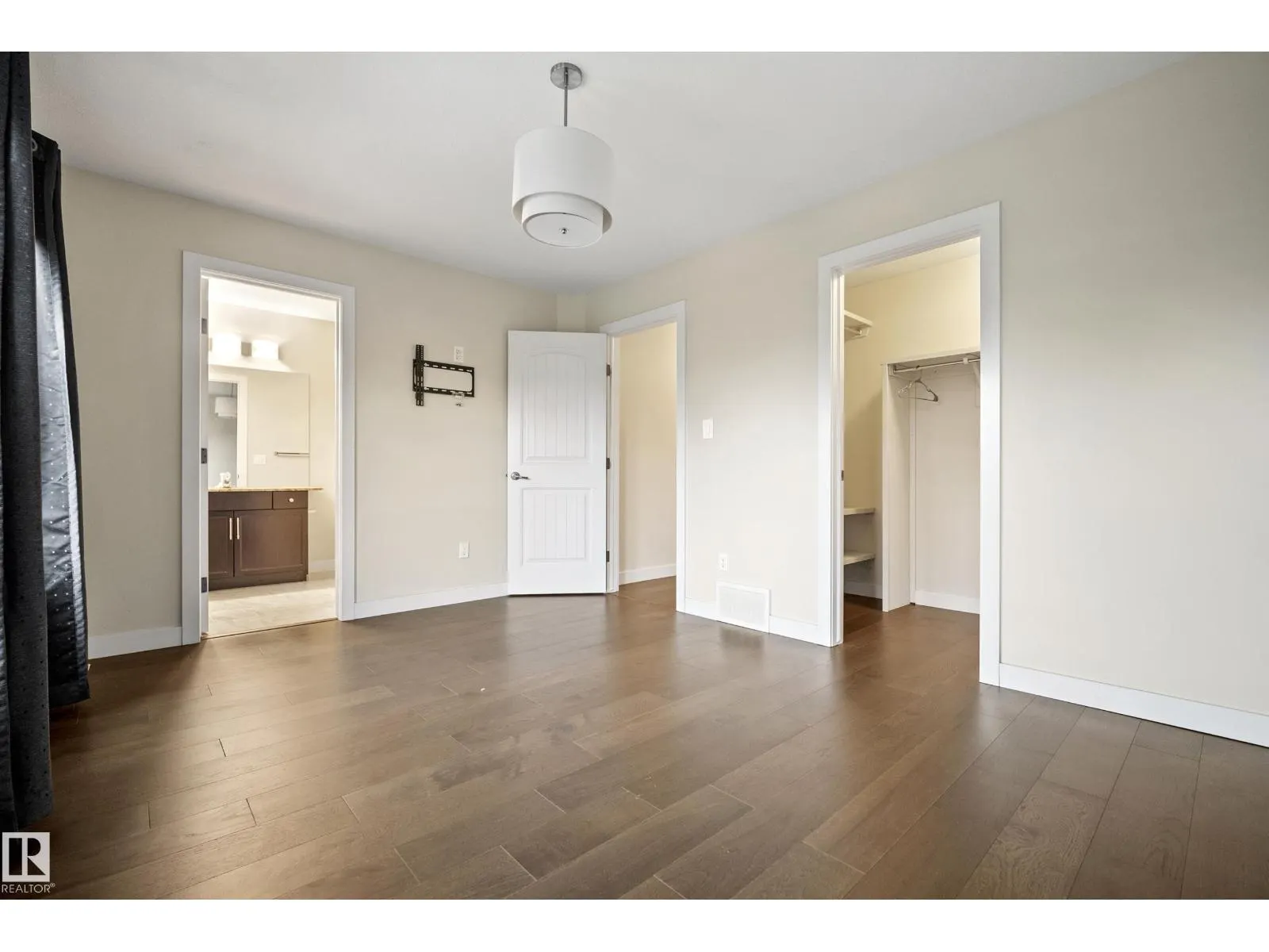 23 GREENBURY BV