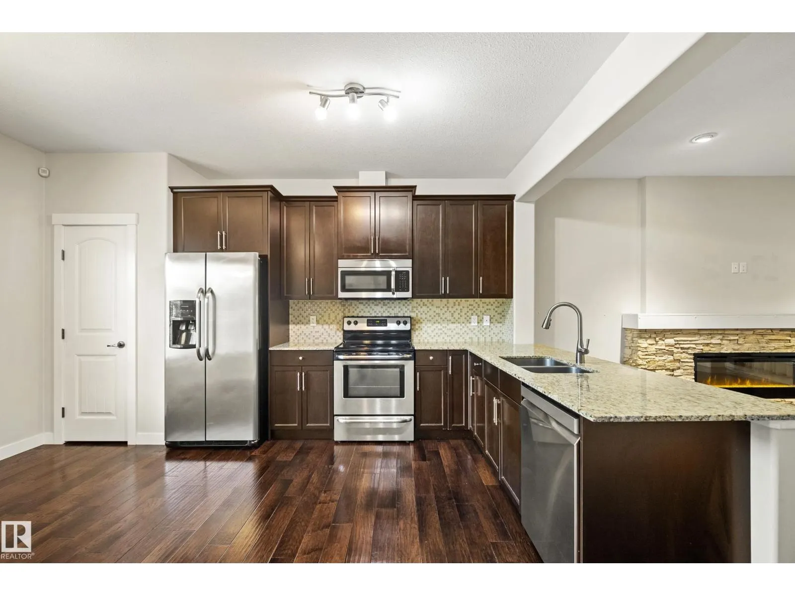 23 GREENBURY BV