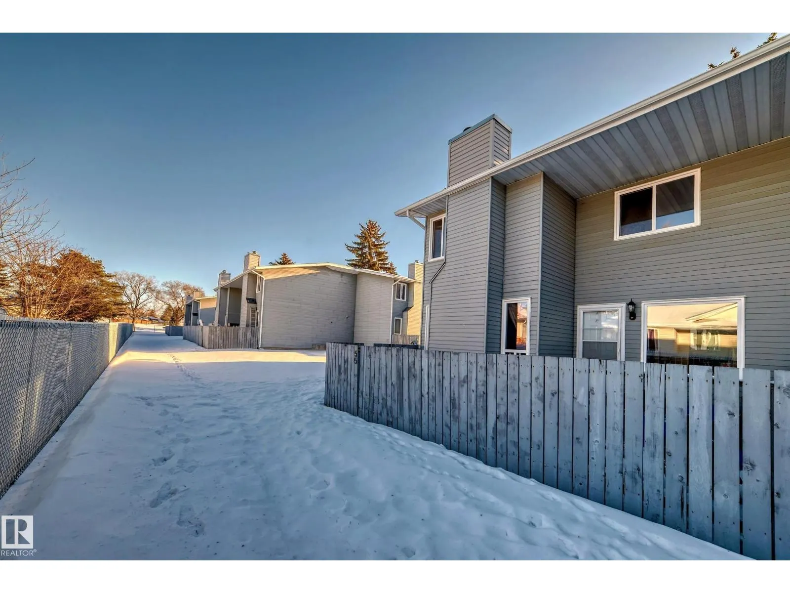 #55 1415 62 ST NW