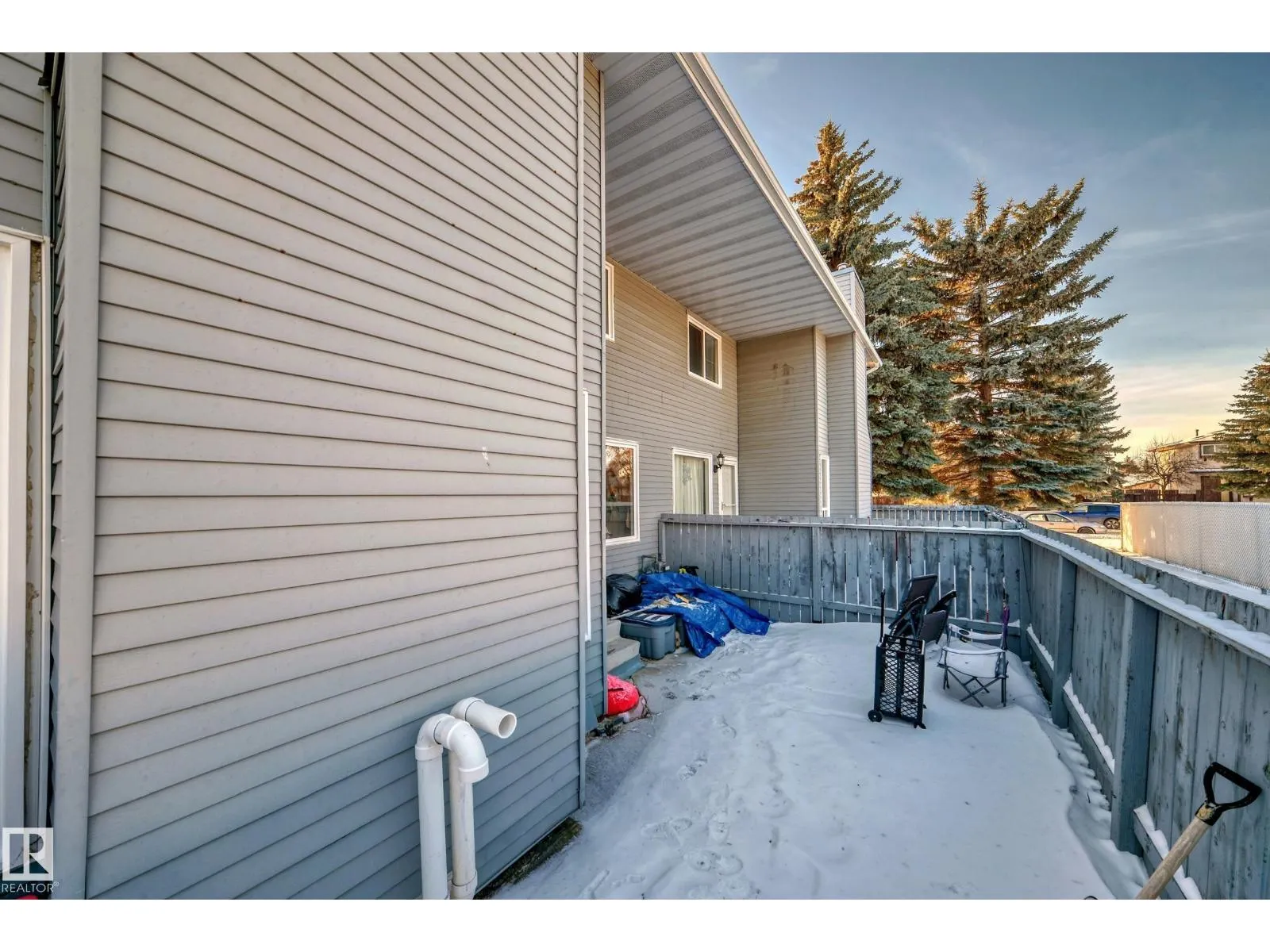 #55 1415 62 ST NW