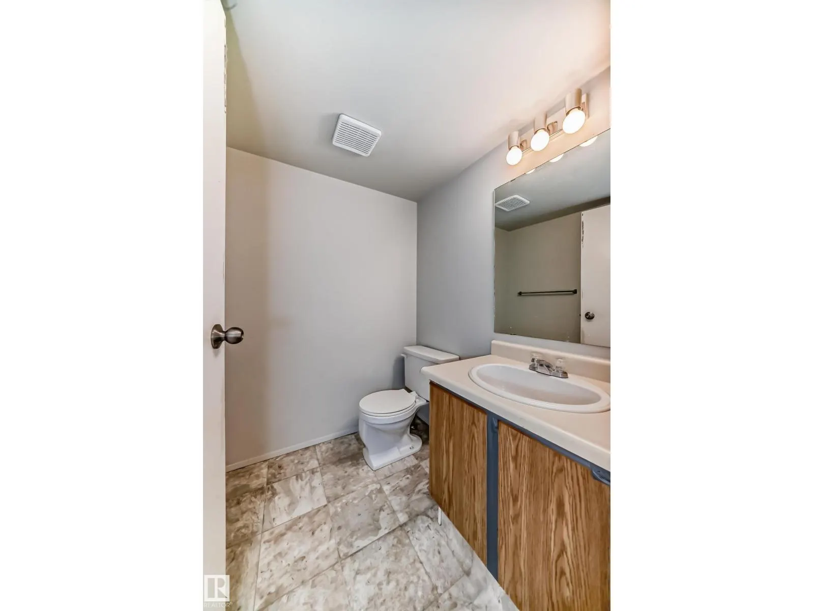 #55 1415 62 ST NW