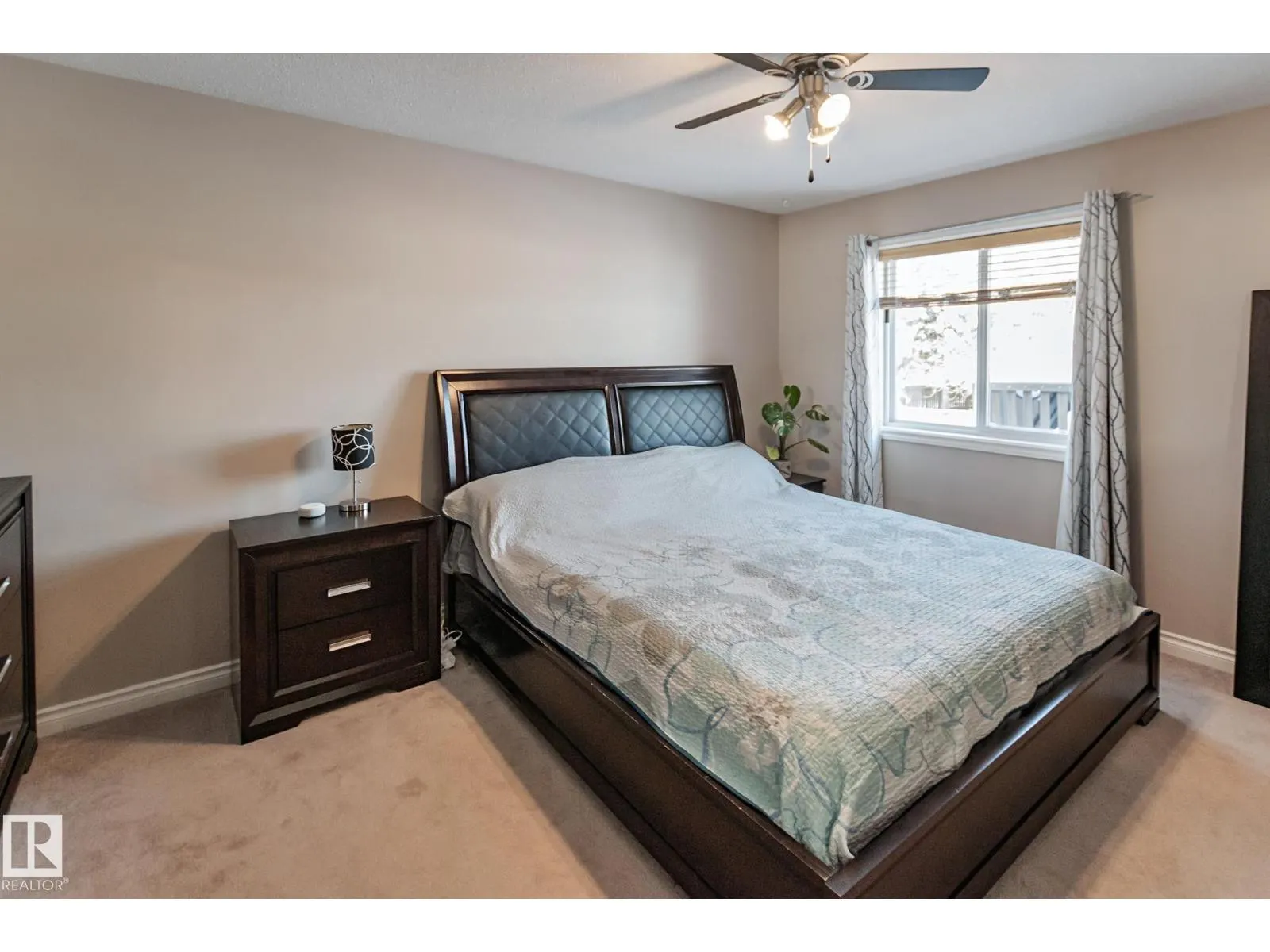 4008 42 ST