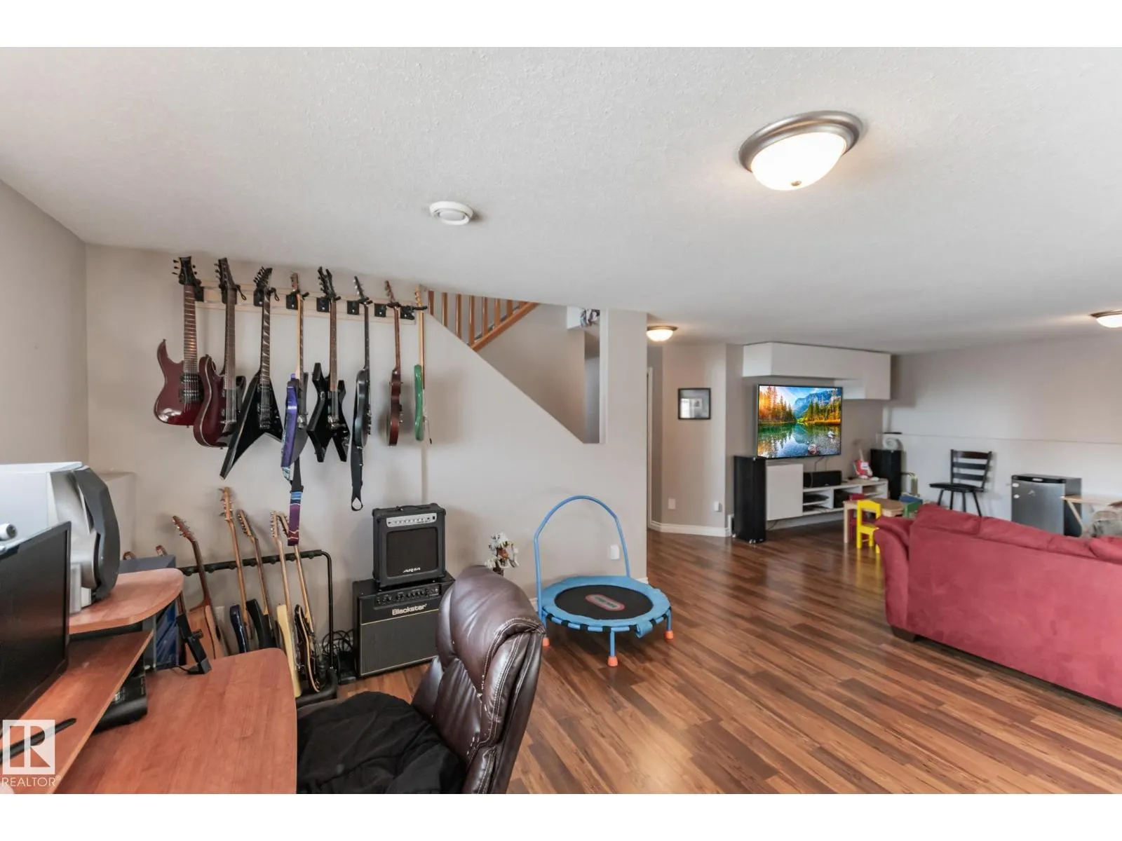 4008 42 ST