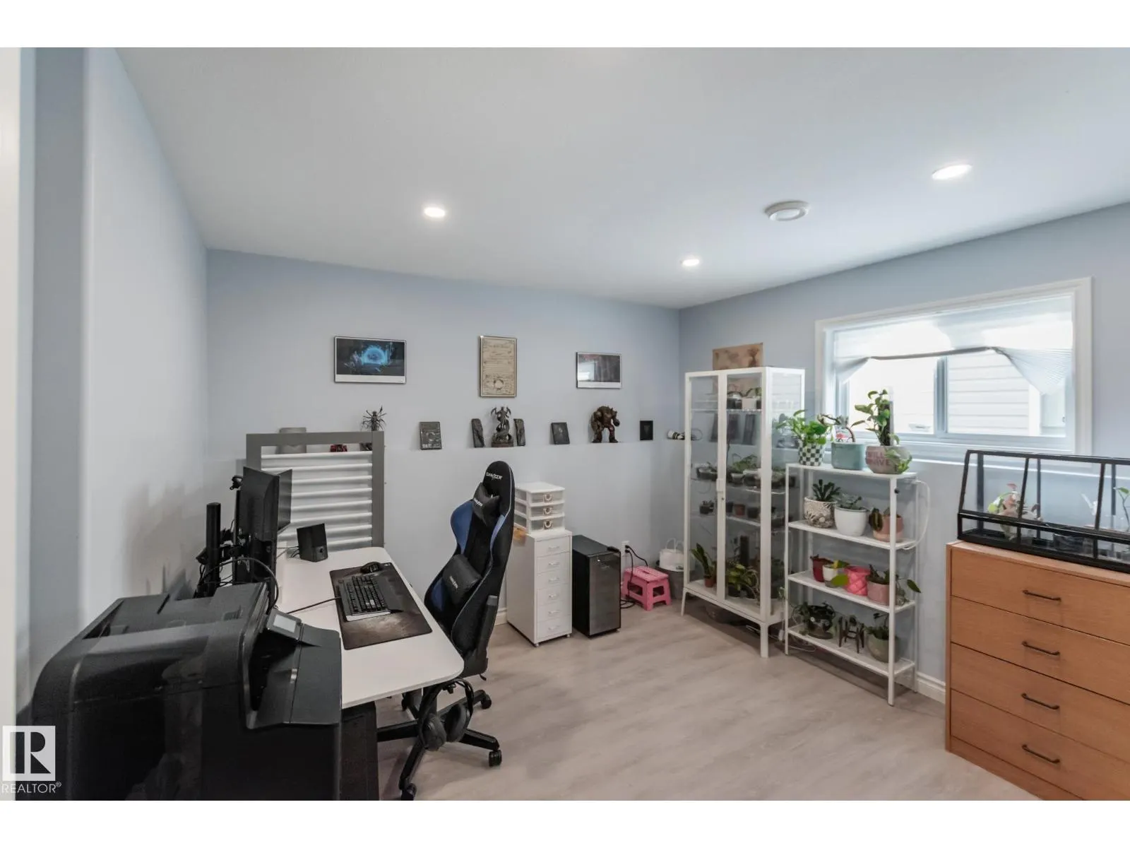 4008 42 ST