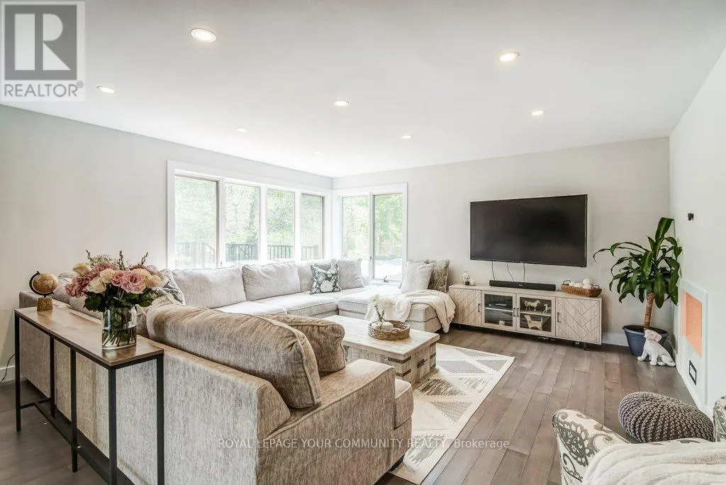 674 REGIONAL RD 21 ROAD