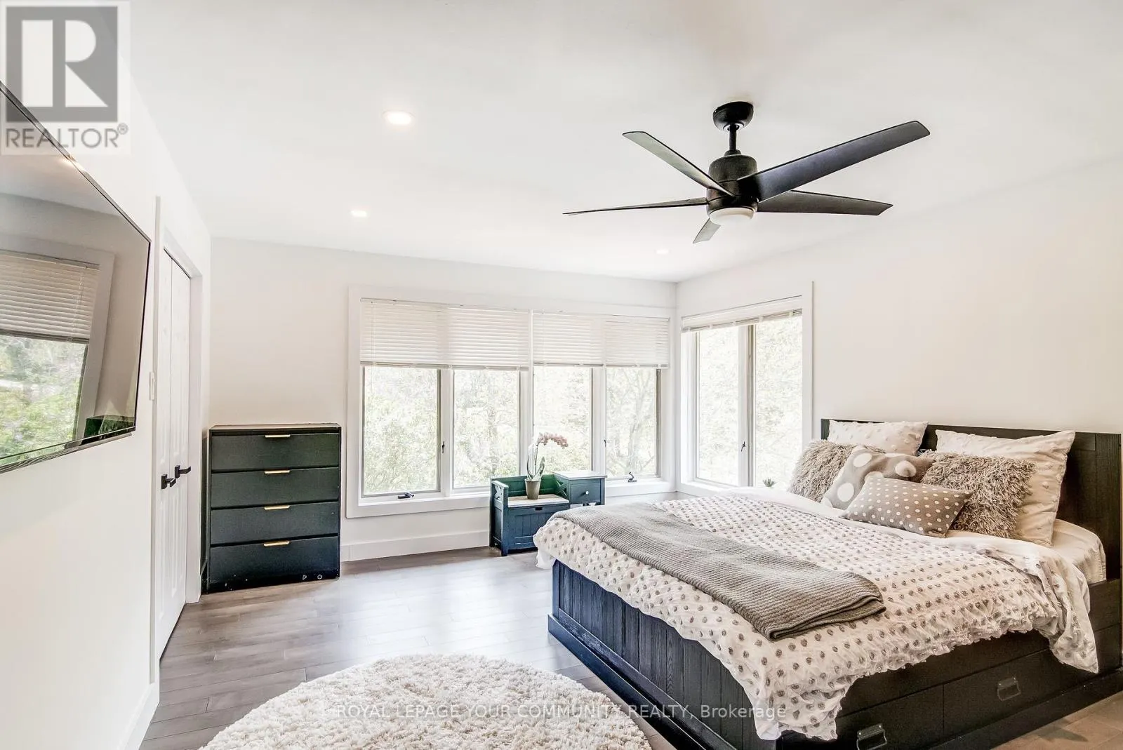 674 REGIONAL RD 21 ROAD