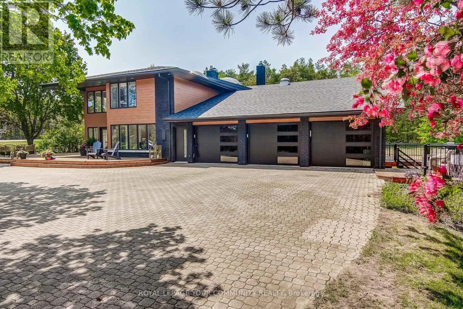 674 REGIONAL RD 21 ROAD