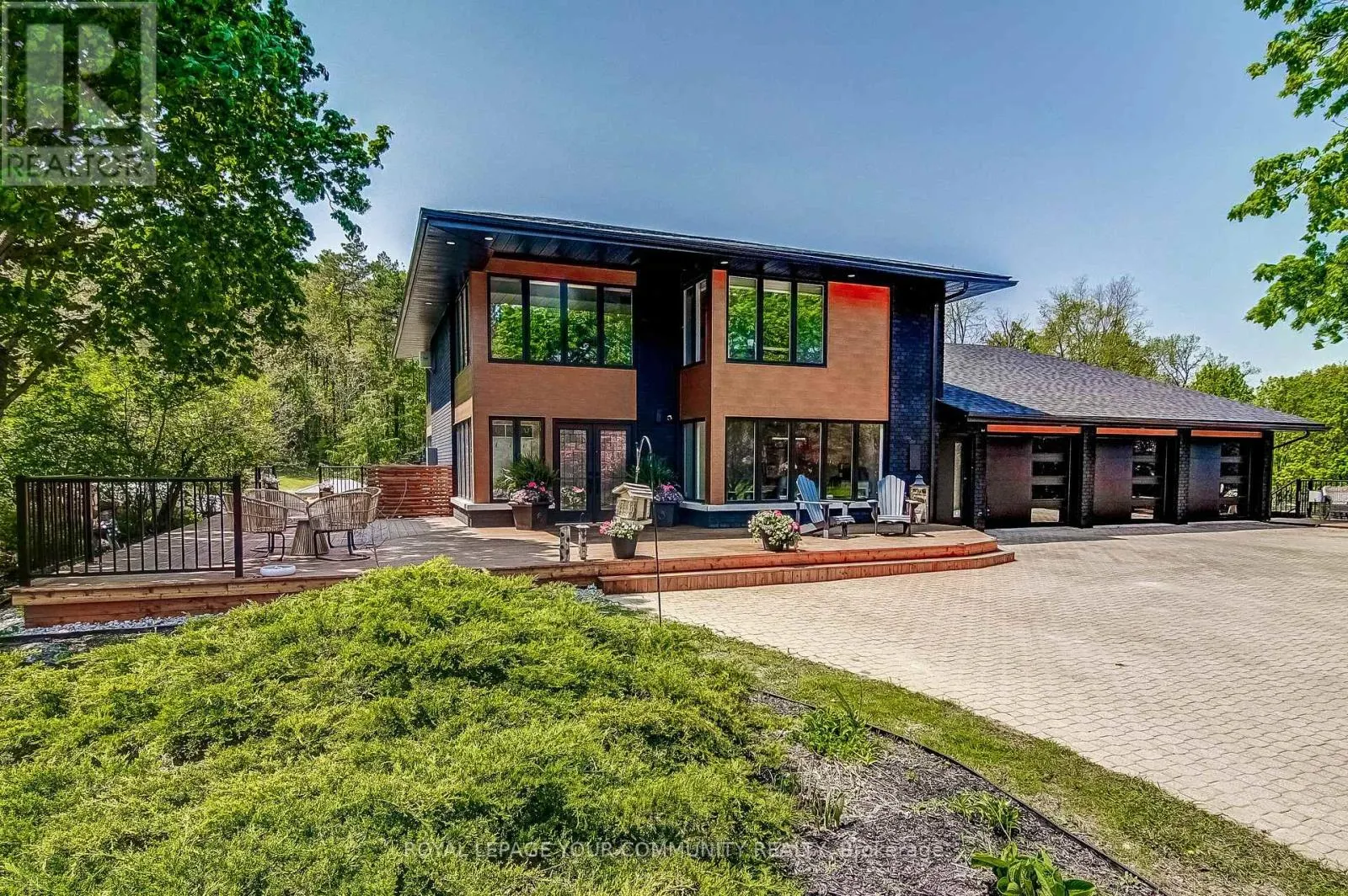 674 REGIONAL RD 21 ROAD