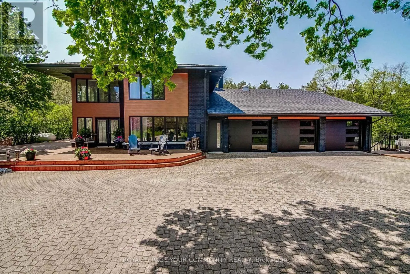 674 REGIONAL RD 21 ROAD