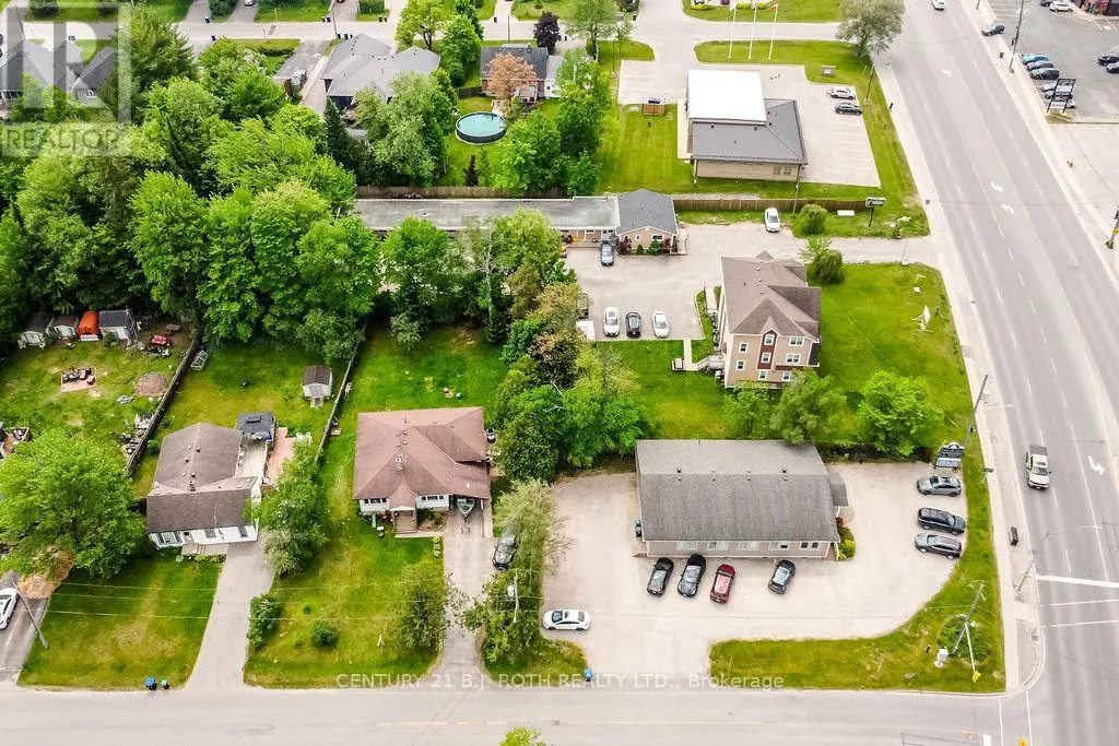 8 SUMMERSET PLACE