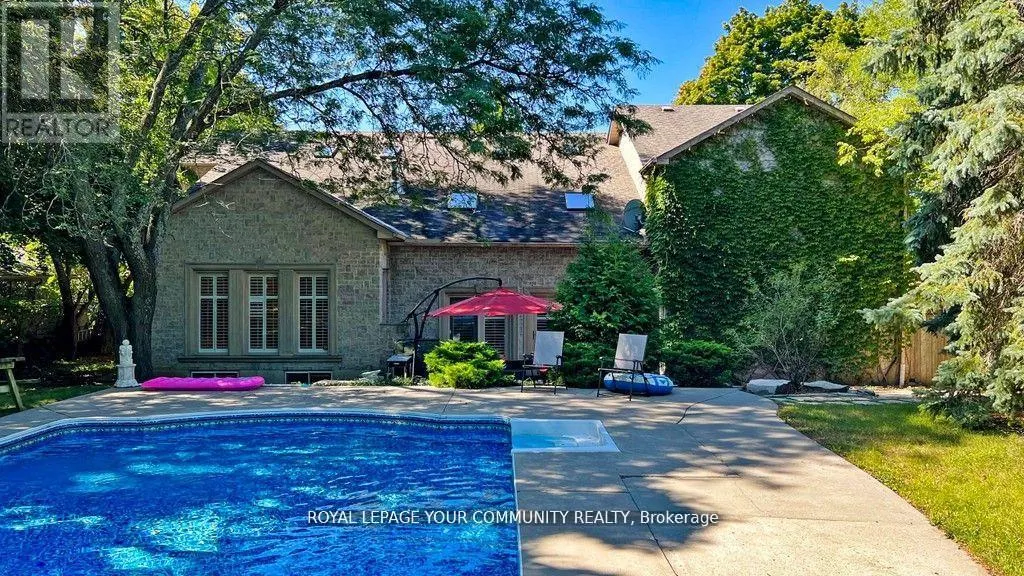 43 DENHAM DRIVE