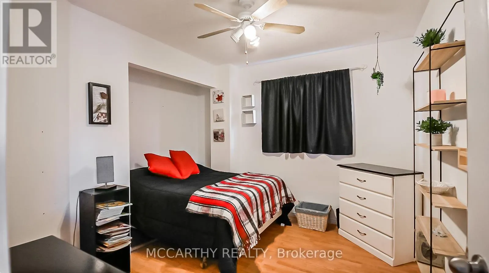 34 CORRIE CRESCENT