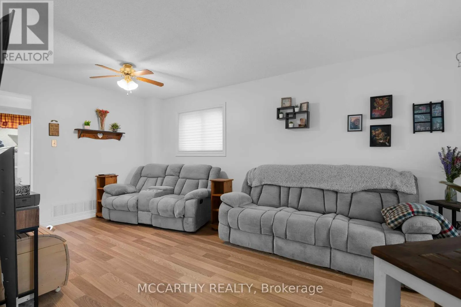 34 CORRIE CRESCENT