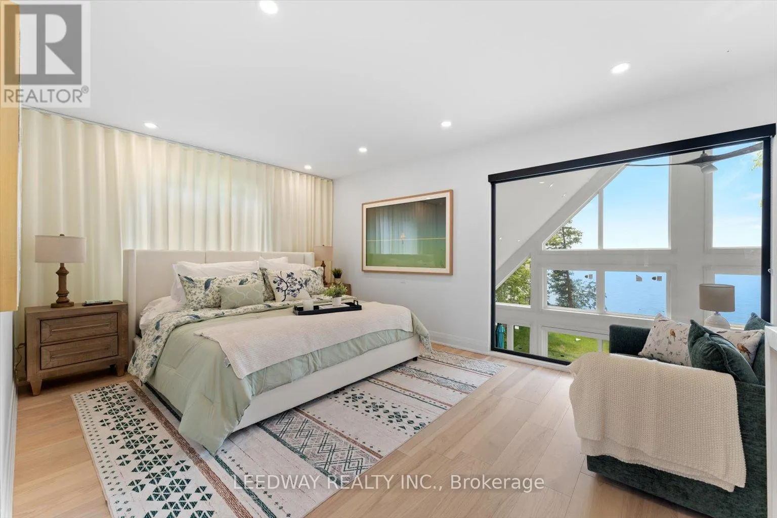 24410 THORAH PARK BOULEVARD