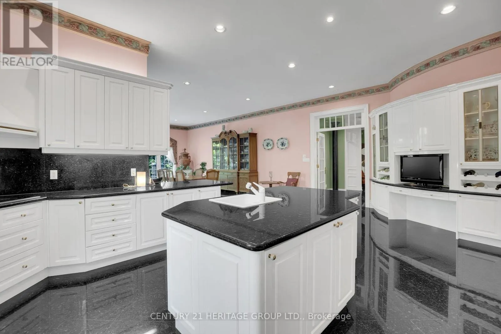34 MARYVALE CRESCENT