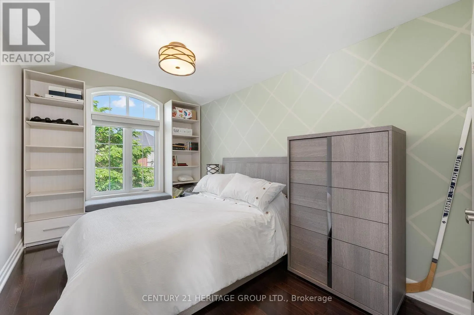 45 ROBERT BERRY CRESCENT