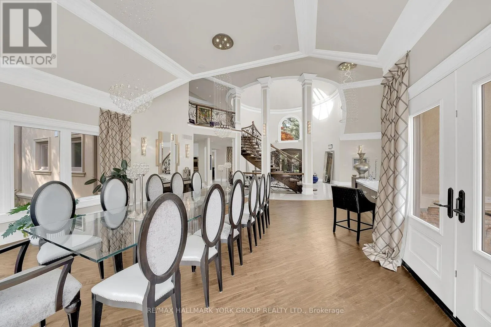 24 DEW DROP COURT