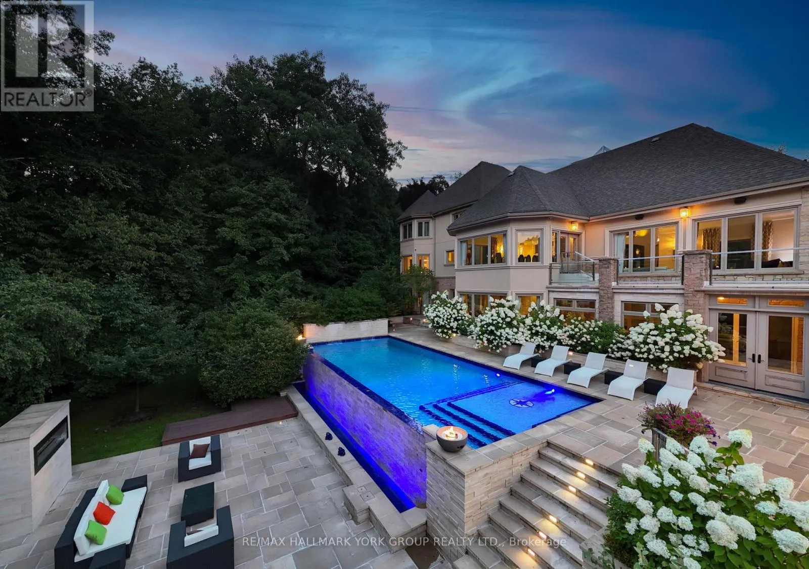 24 DEW DROP COURT