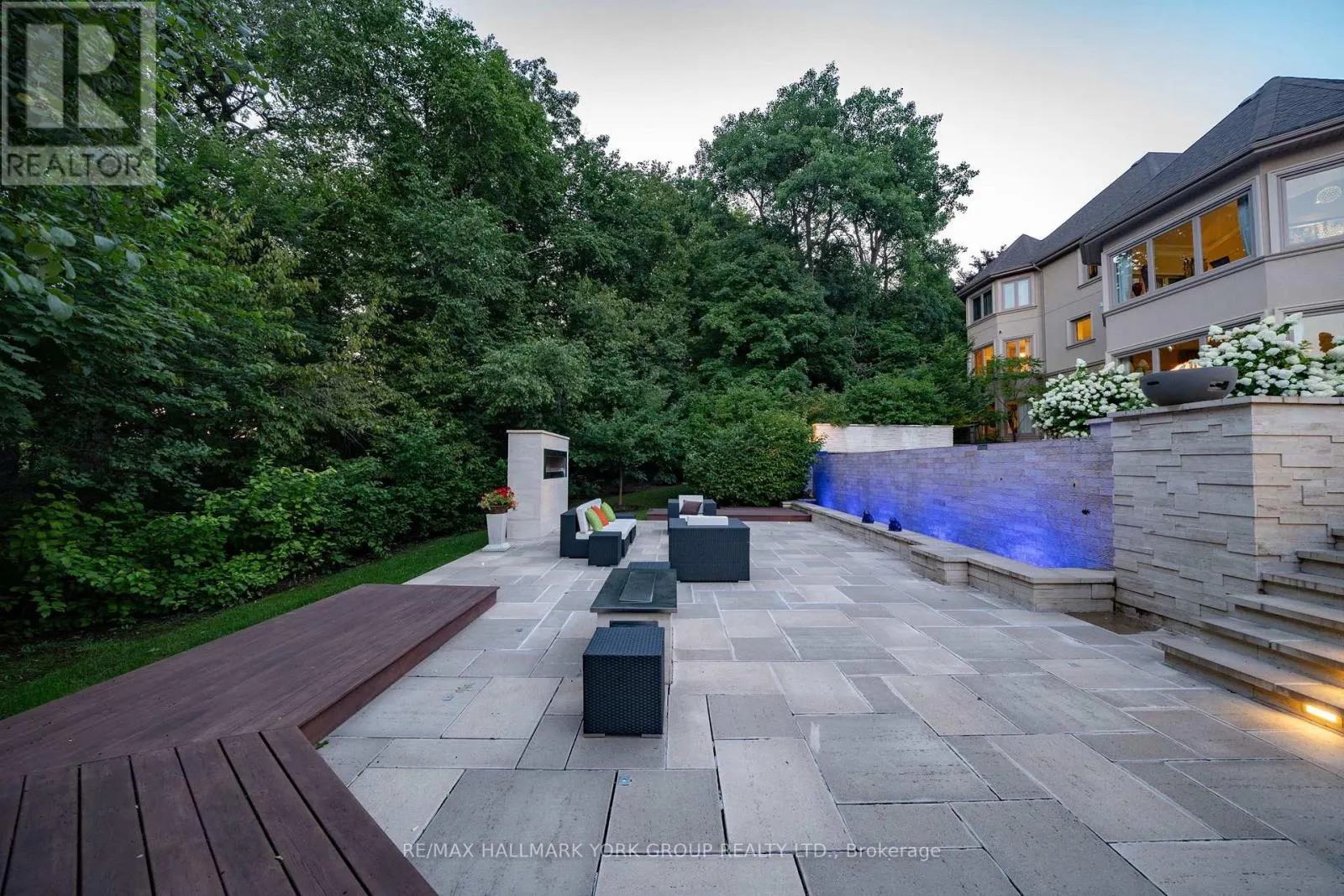 24 DEW DROP COURT