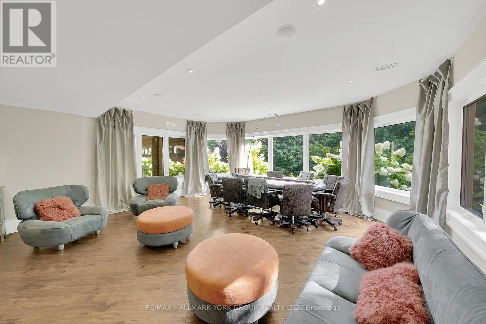 24 DEW DROP COURT