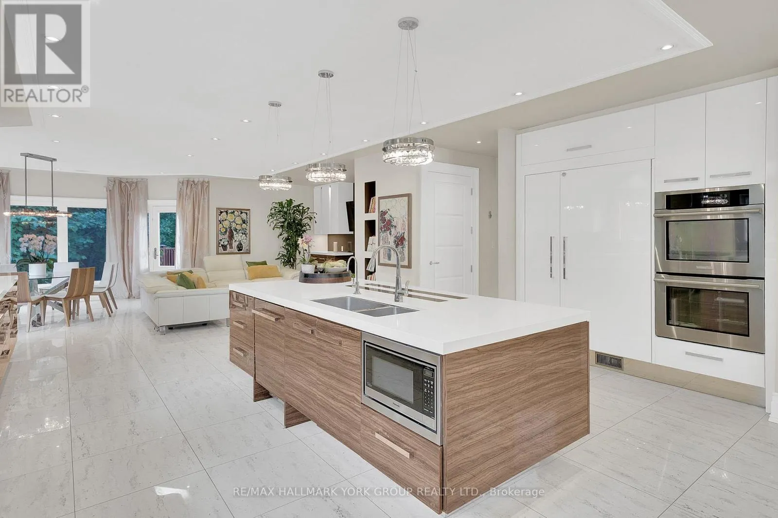 24 DEW DROP COURT