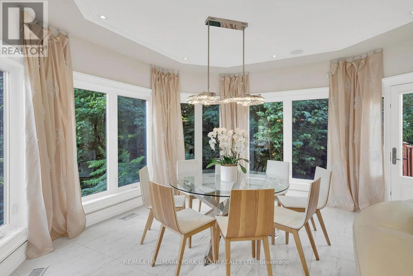 24 DEW DROP COURT