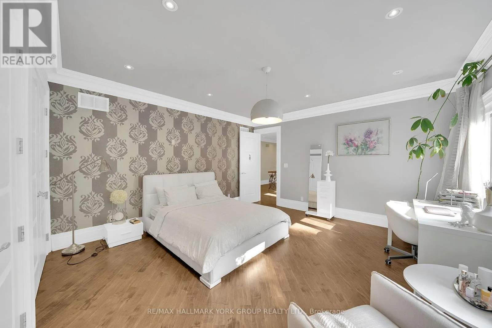 24 DEW DROP COURT
