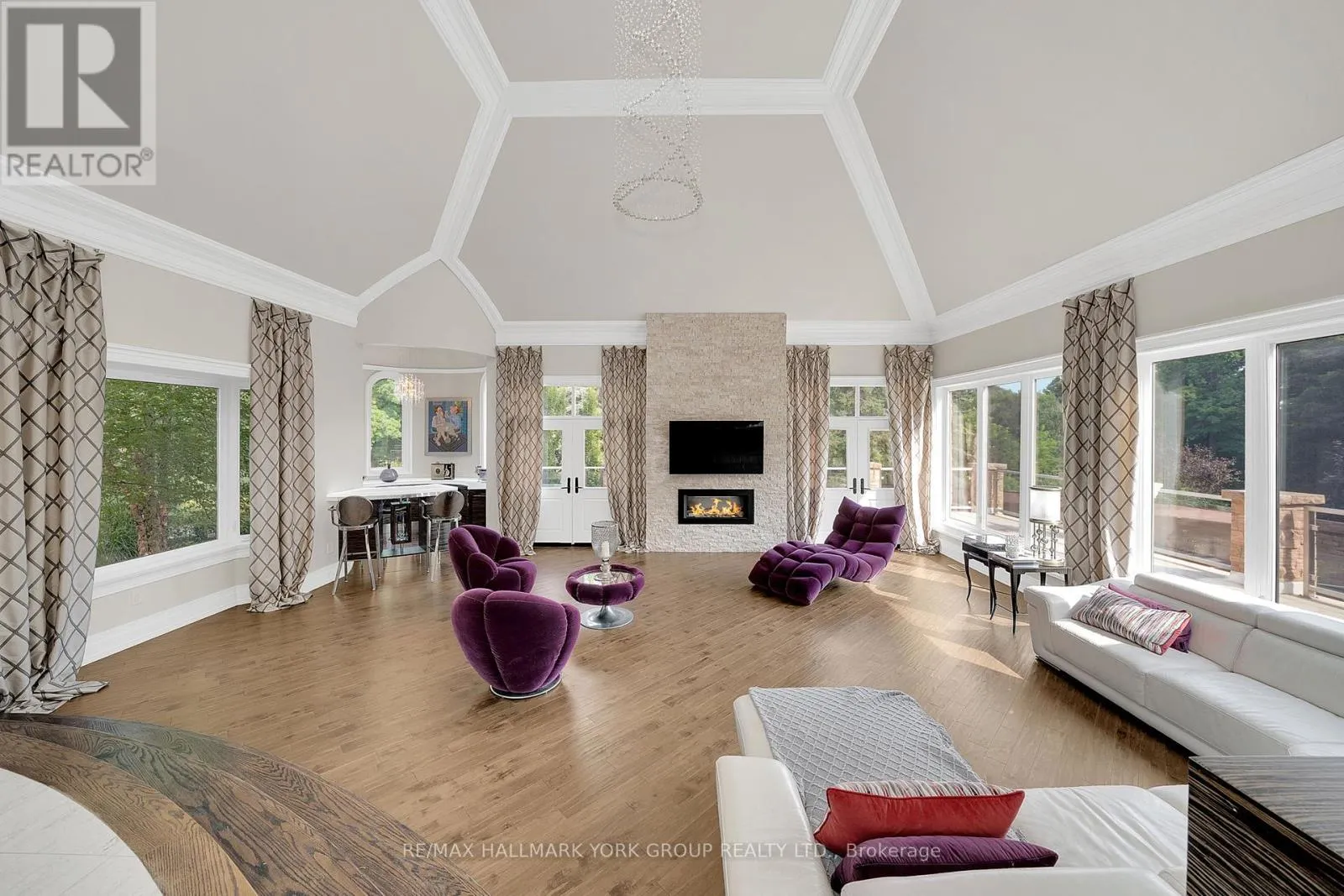 24 DEW DROP COURT