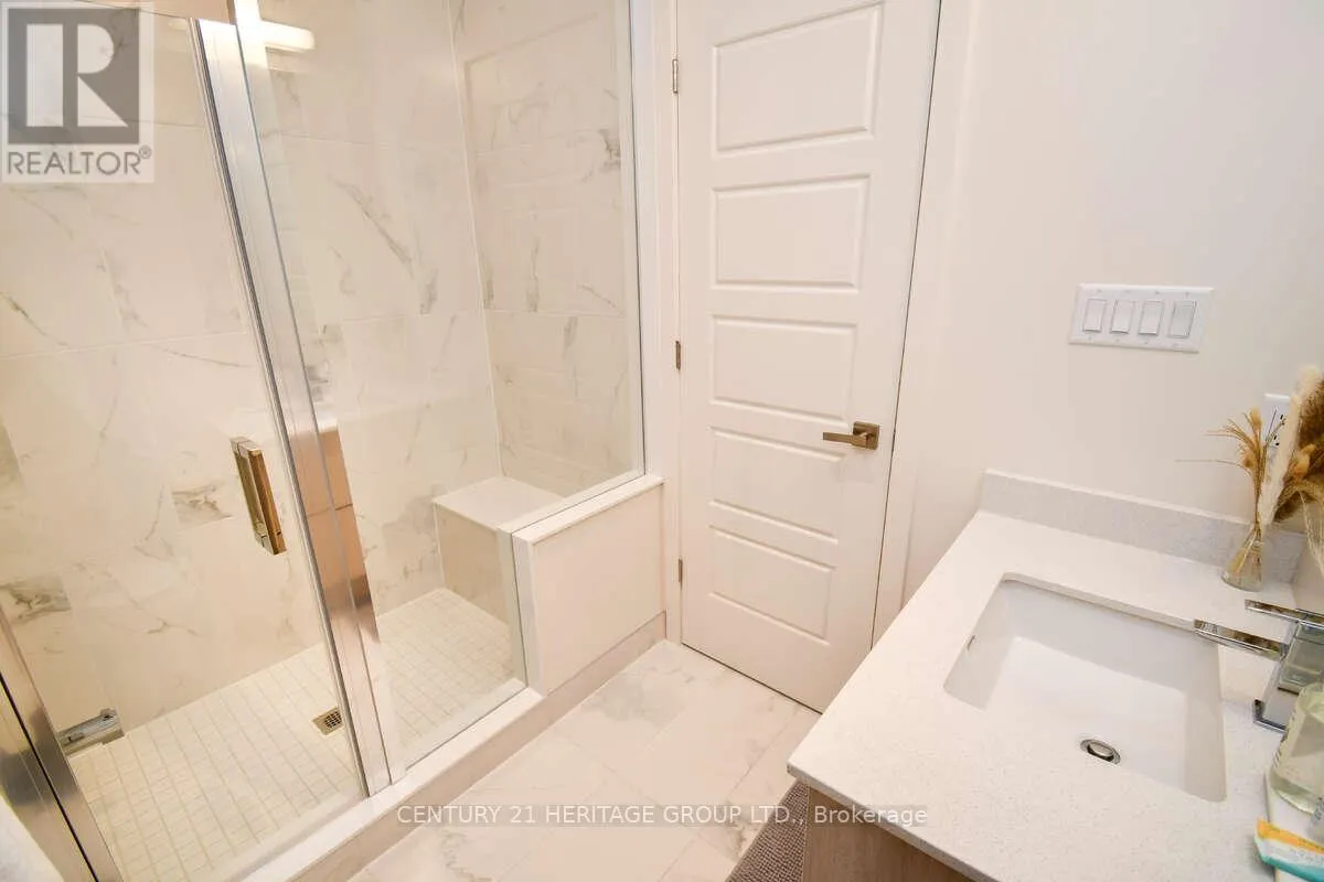 3746 FERRETTI COURT