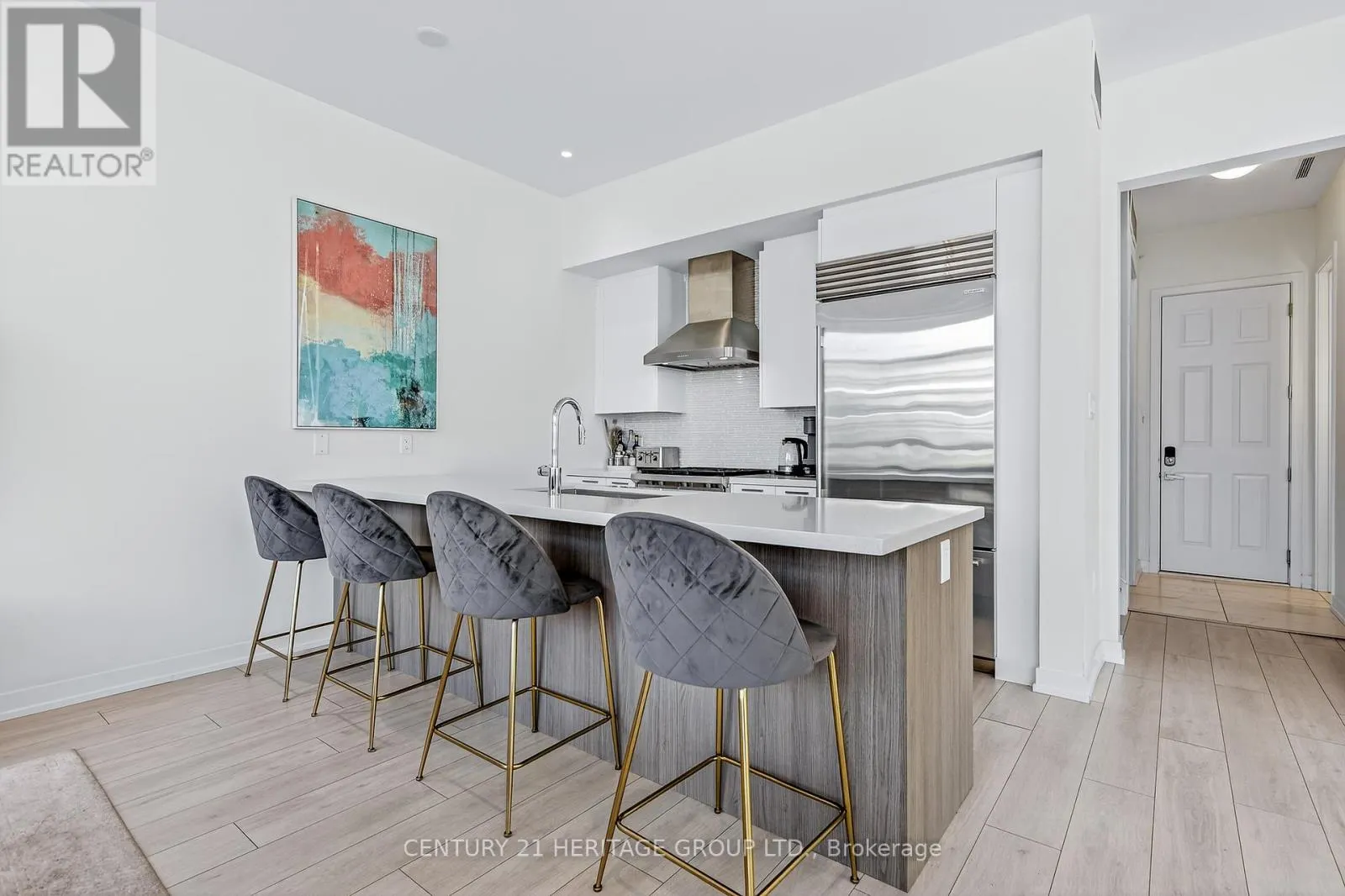 3746 FERRETTI COURT