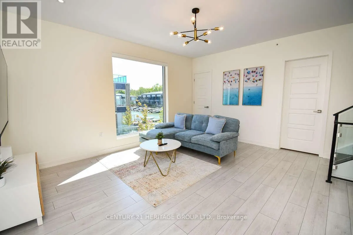 3746 FERRETTI COURT