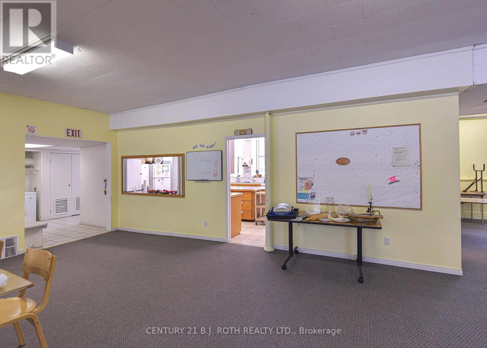 523 SIMCOE STREET