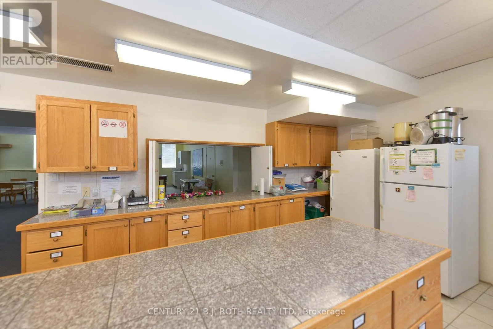 523 SIMCOE STREET