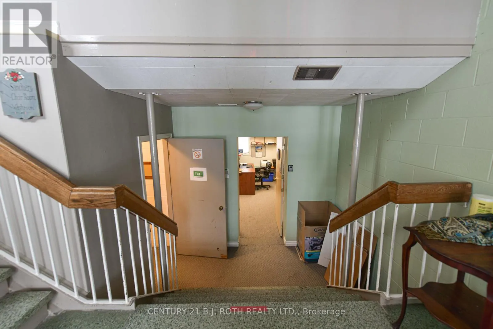 523 SIMCOE STREET