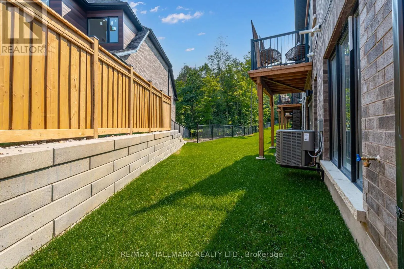 23 VERN ROBERTSON GATE