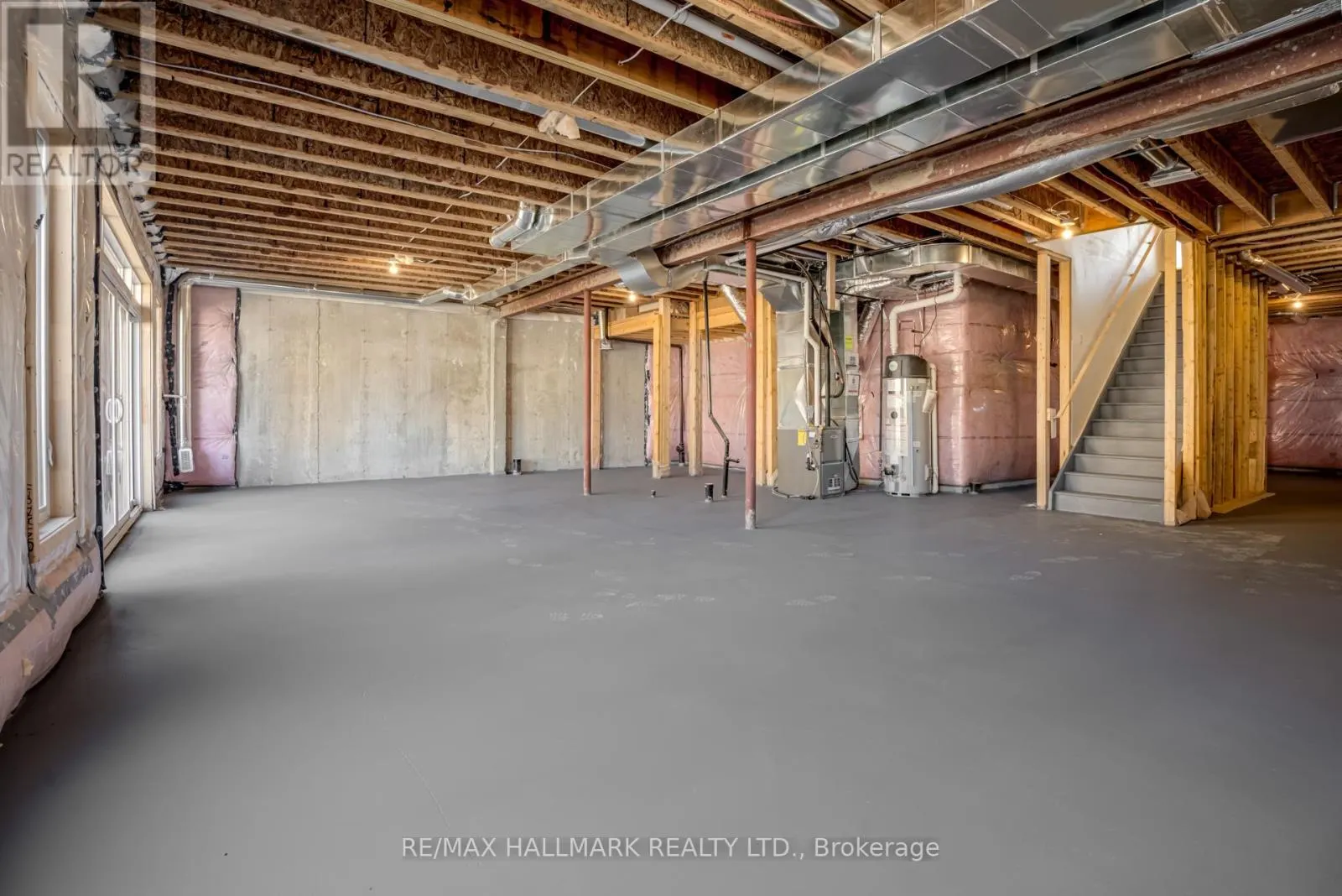 23 VERN ROBERTSON GATE