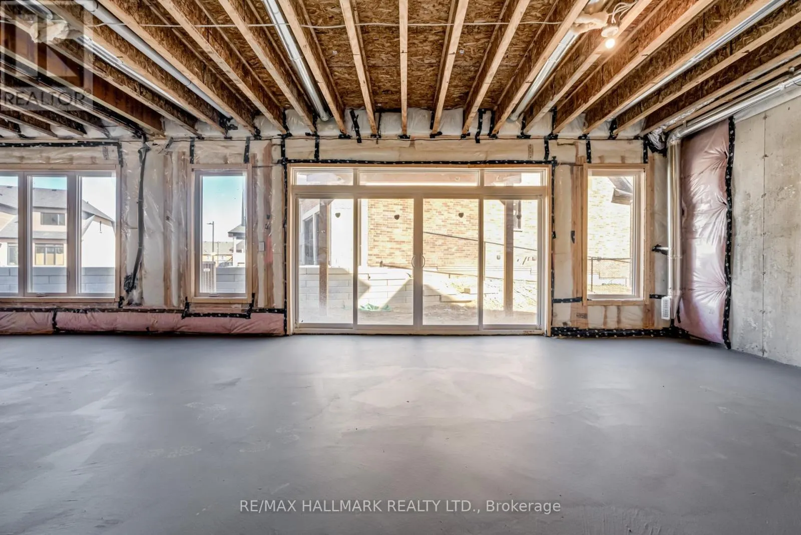 23 VERN ROBERTSON GATE