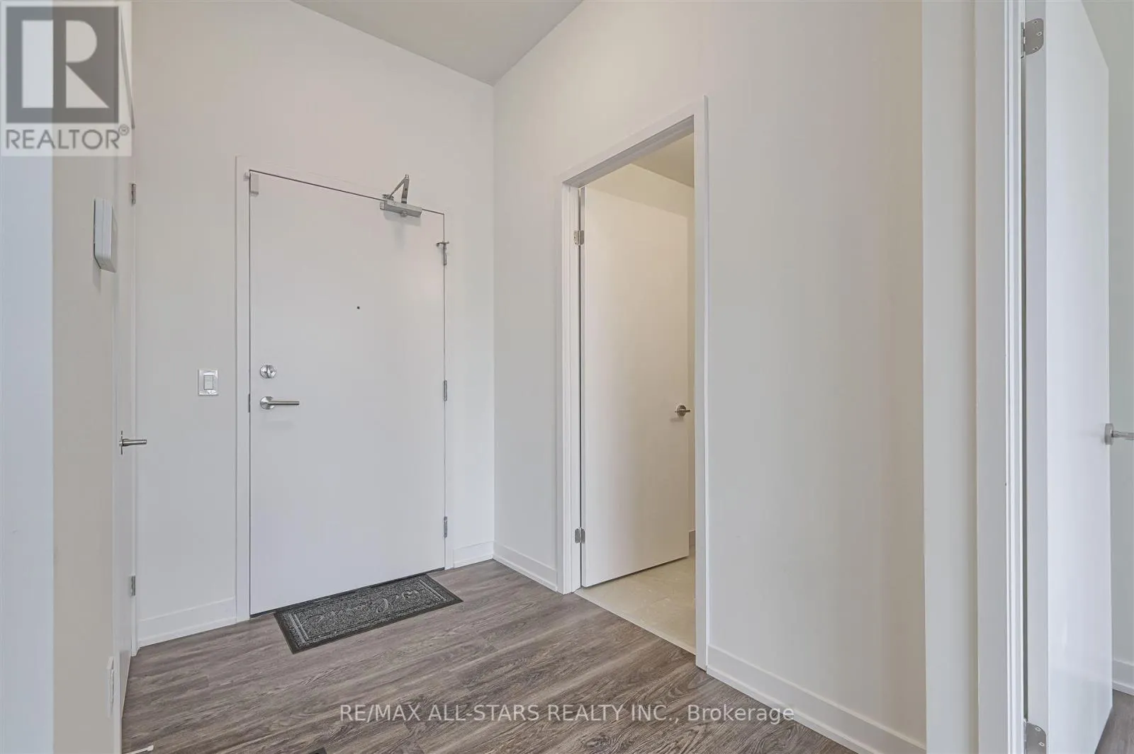 124 - 2 DAVID EYER ROAD