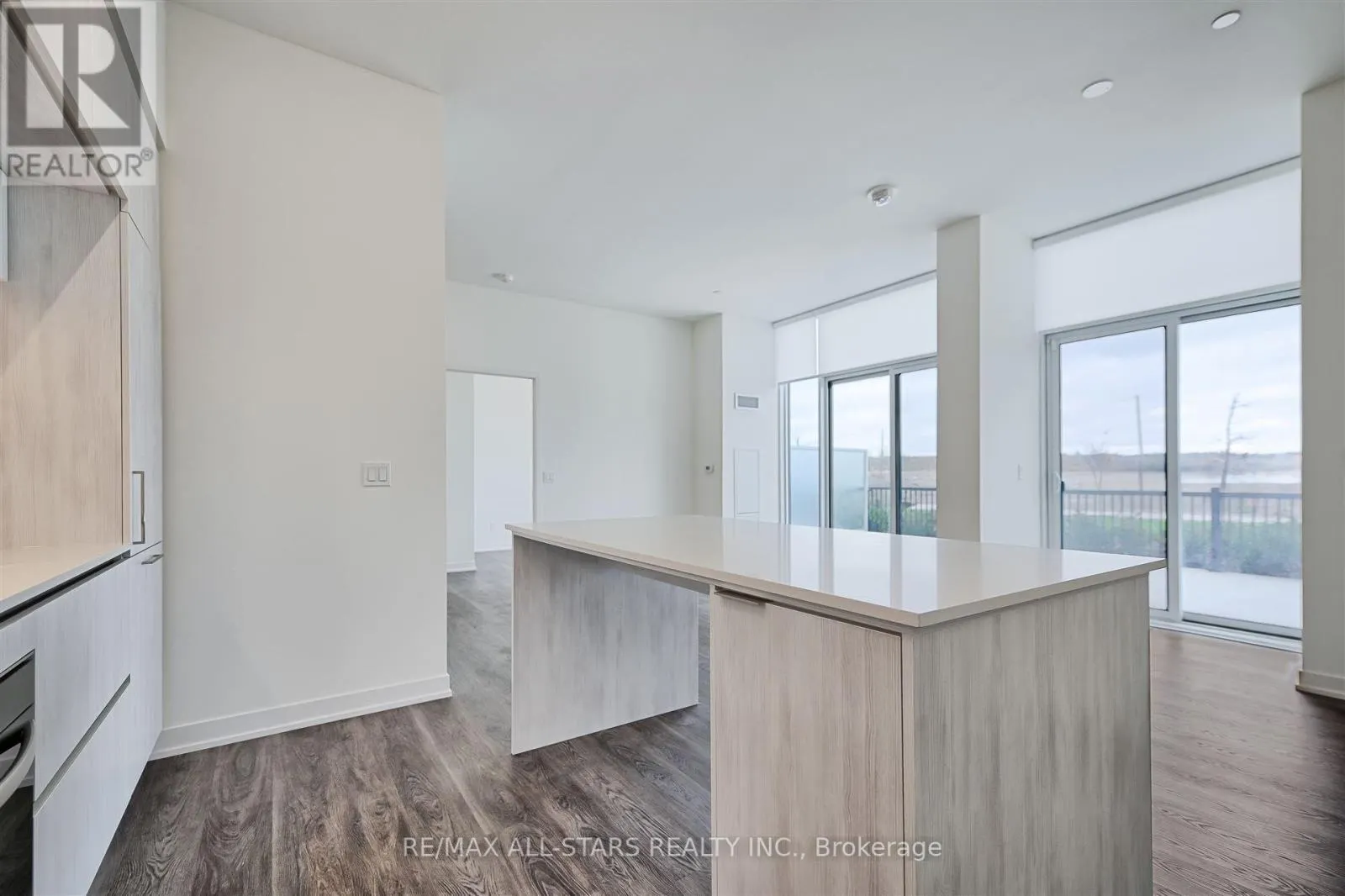 124 - 2 DAVID EYER ROAD