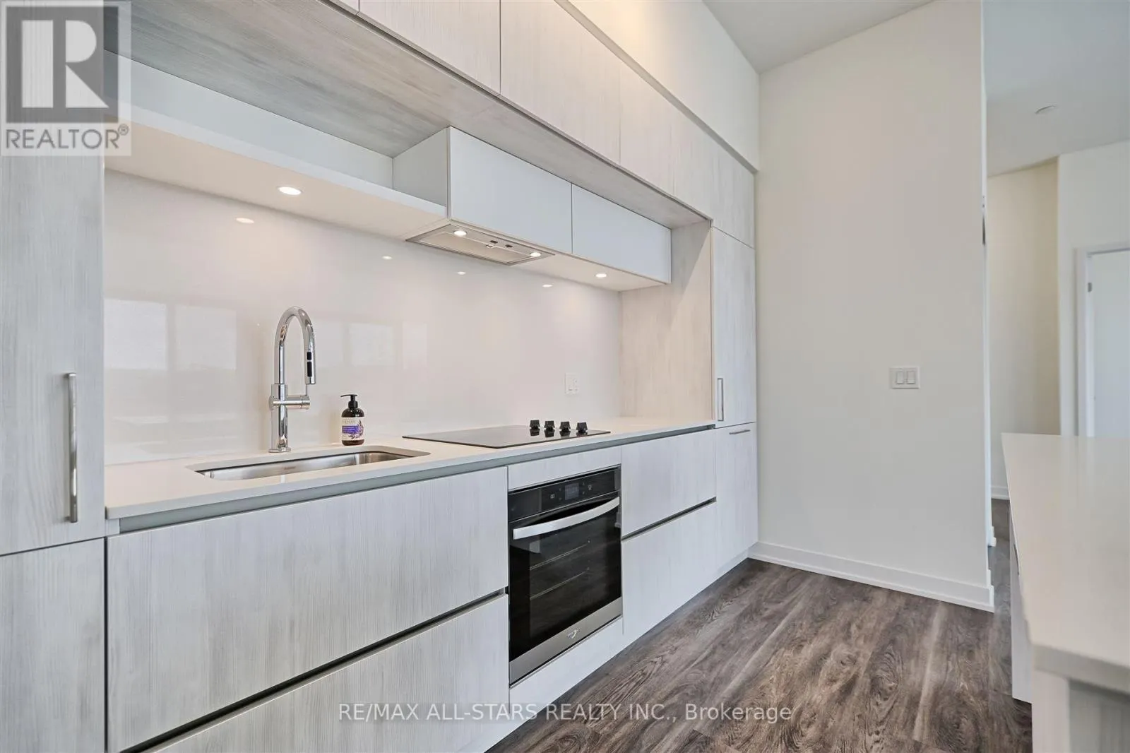 124 - 2 DAVID EYER ROAD
