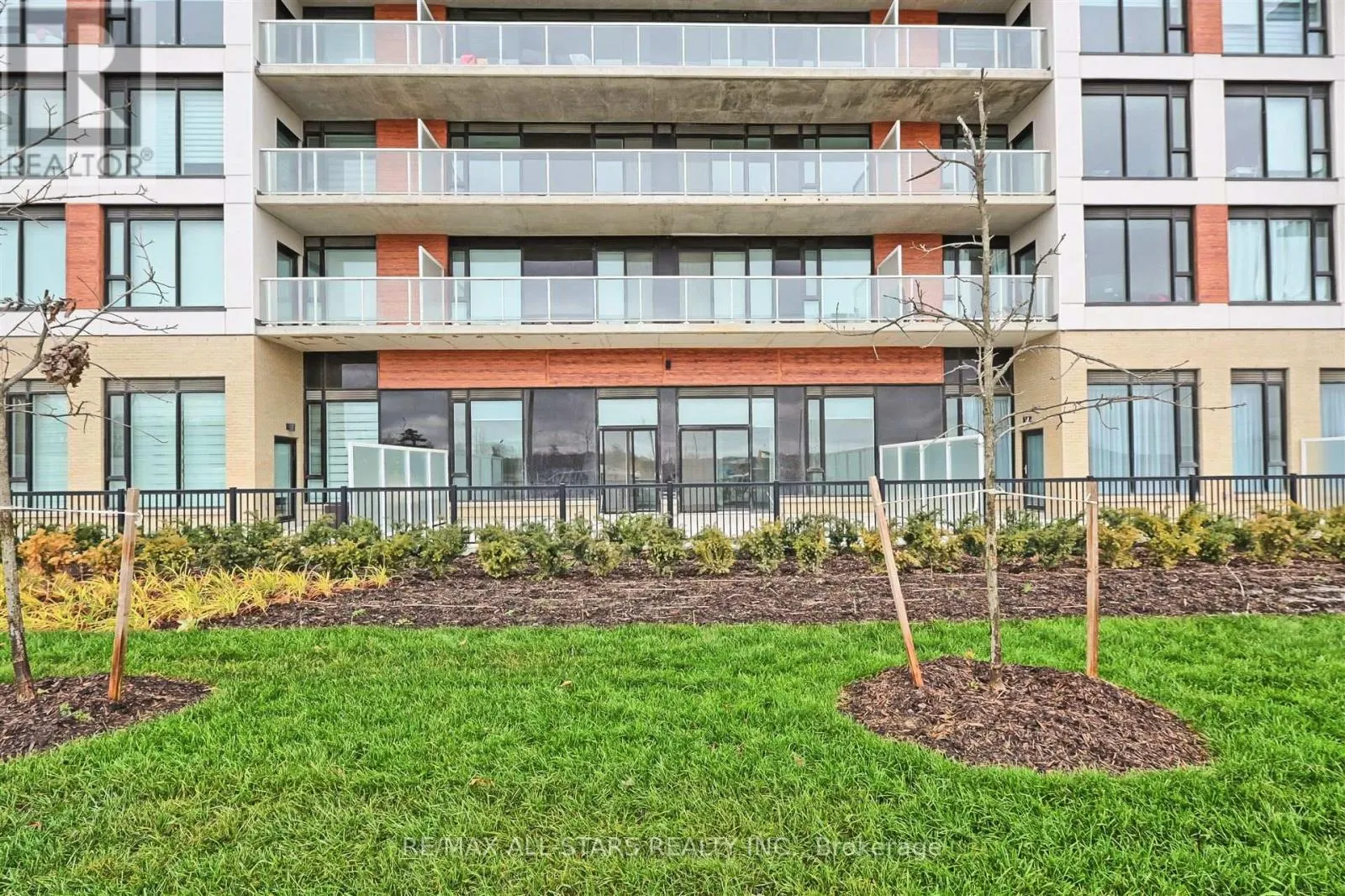 124 - 2 DAVID EYER ROAD