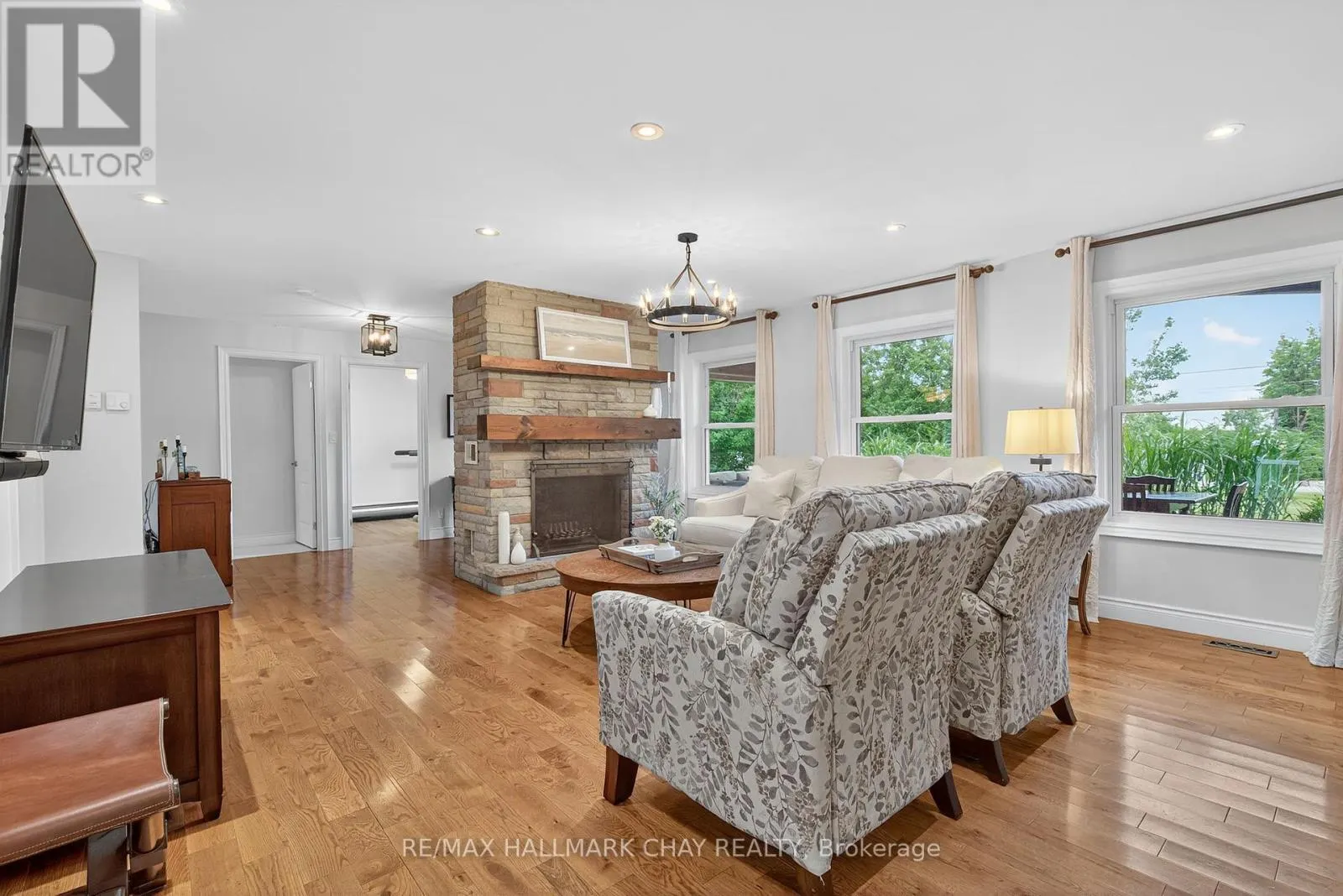 3954 LAKEVIEW ROAD