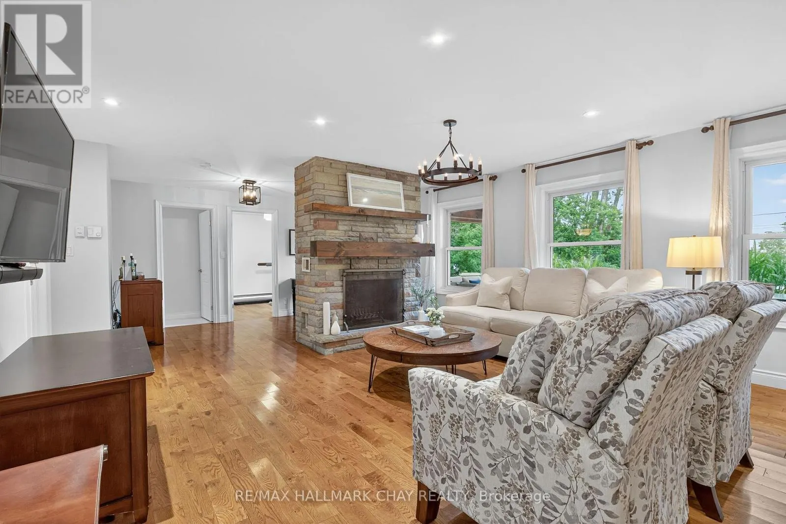 3954 LAKEVIEW ROAD