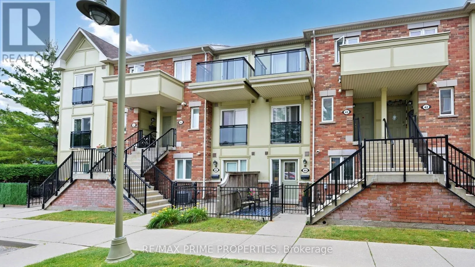 44 - 2265 BUR OAK AVENUE
