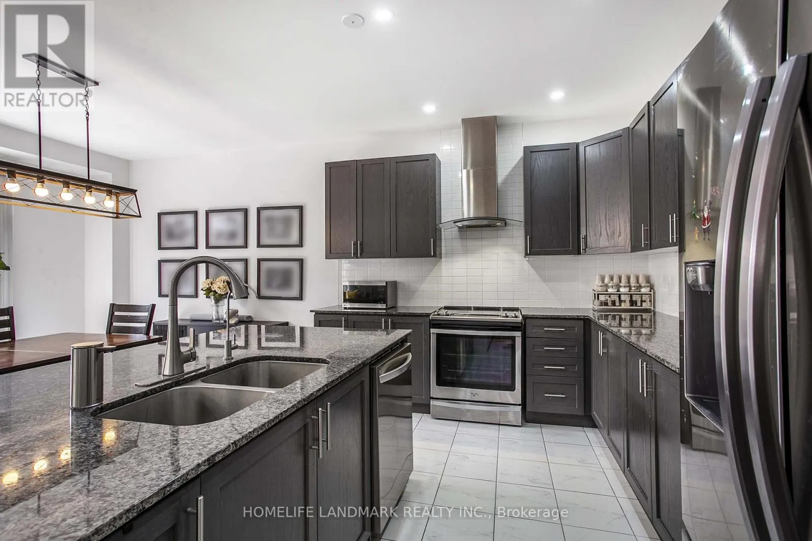 6 CLOVERRIDGE AVENUE